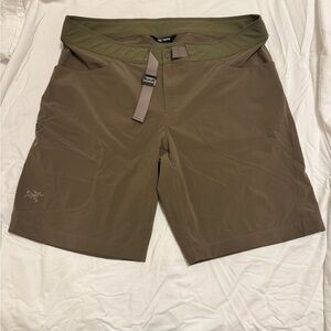 Arc'teryx Men's Olive Shorts